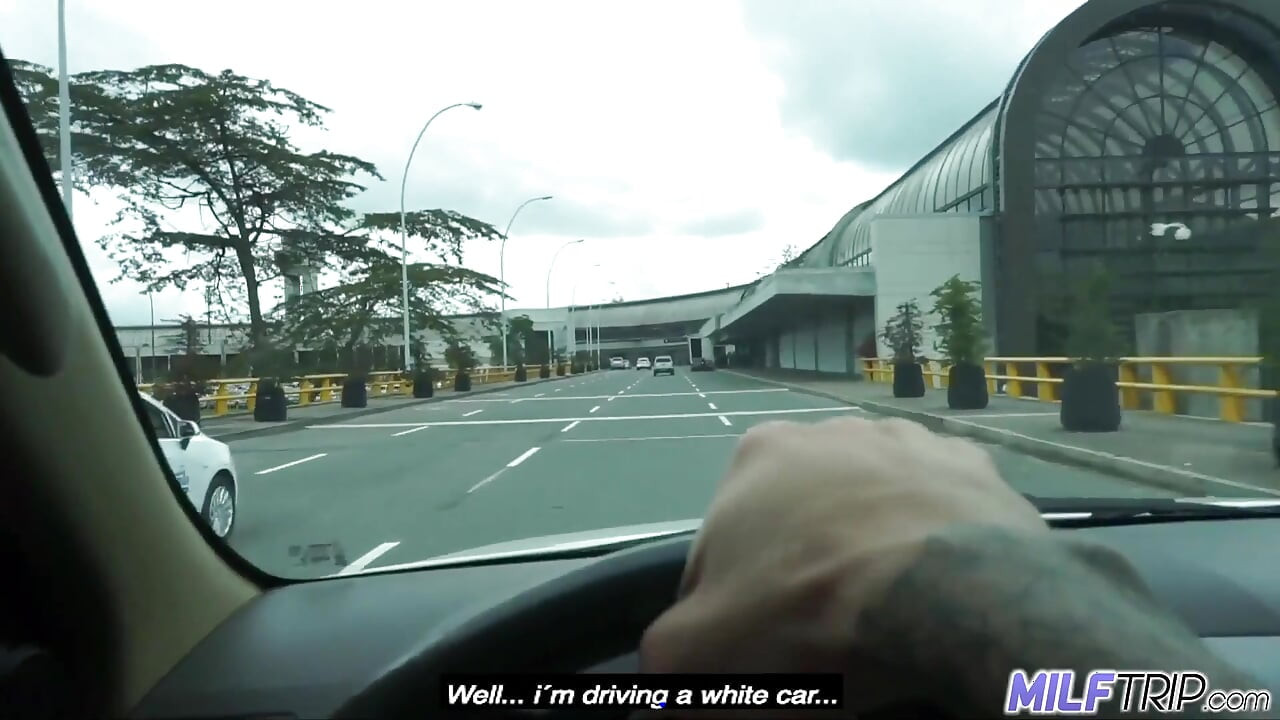 Candela, MILF sud-américaine sexy, dans son premier porno