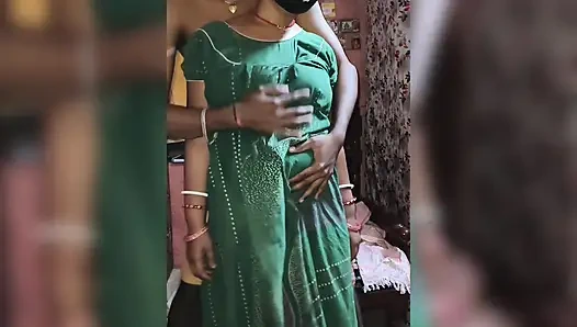 Desi big hot homemade amateur Indian wife first time chudai