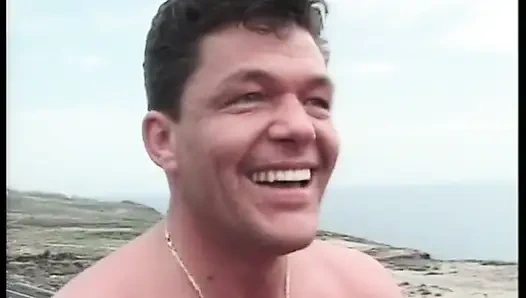 Секс на дороге для зрелых шлюшек, соблазняя член некоторым водителям