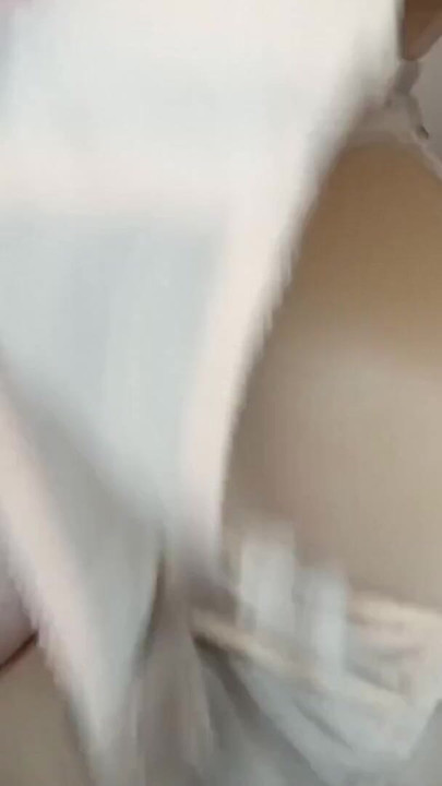 You want to buy my bras ? | Clip 1