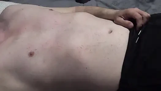 черные каблуки и следы на теле
