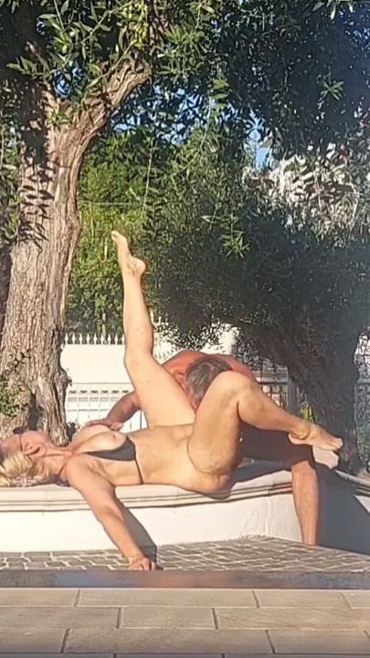 Sexo al aire libre después de yoga de Selena | Clip 2