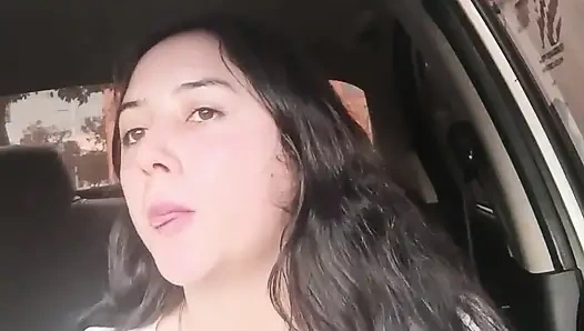 Makan di dalam mobil