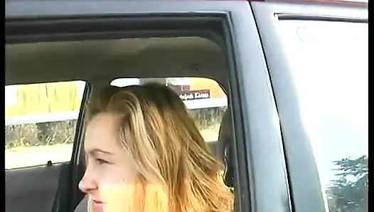 Die behaarte blonde reife bekommt sich beim casting