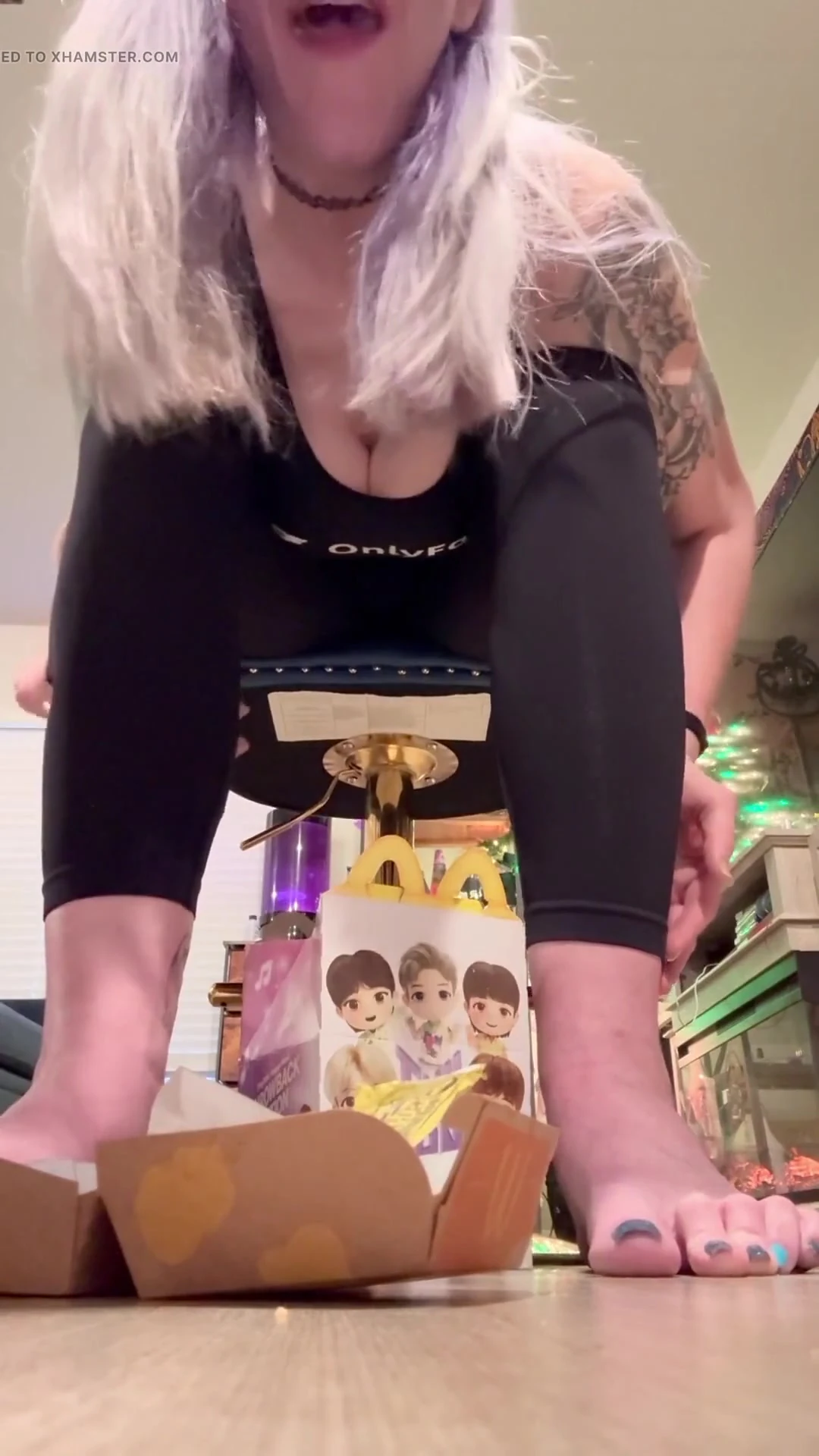 Snack-sized 67 Giantess Vs. Tiny Meal
