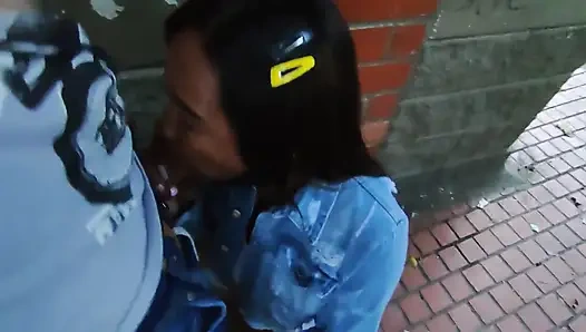 Colombian Woman Has Sex in Public with a Tourist