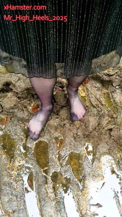 Ormanda naylon çorap içinde bölüm 2.