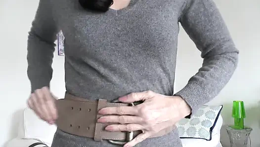 Gürtelarmung im Wohnzimmer, Teil 3, lady Victoria Valente