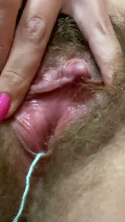I came twice hairy pussy closeup masurbation with tampons | Clip 1