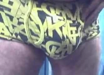Ragazzo si masturba in cam