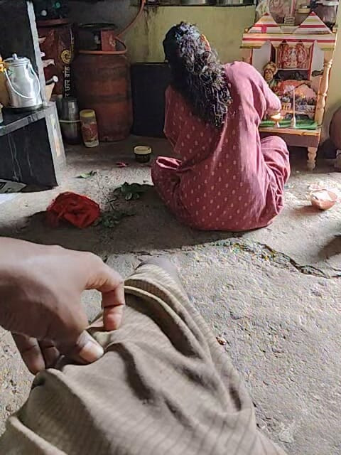 I need gril and women Aunty please