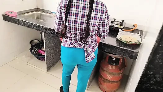 Desi Beautiful Girl Tight Pusssy First Time XXX Videos, Desi Beautiful Village Girl Sex Videos