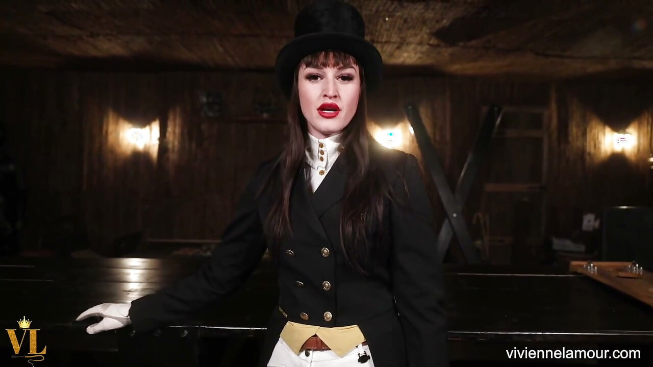 Vivienne L'Amour - คนขี่ม้าชอบแนวโหด