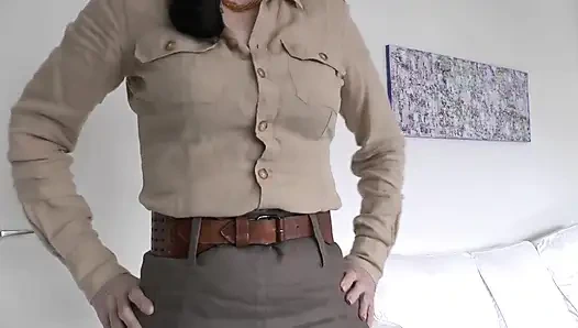 Aufregender gürtel anprobe mit einem wäscherock, teil 3, lady victoria Valente