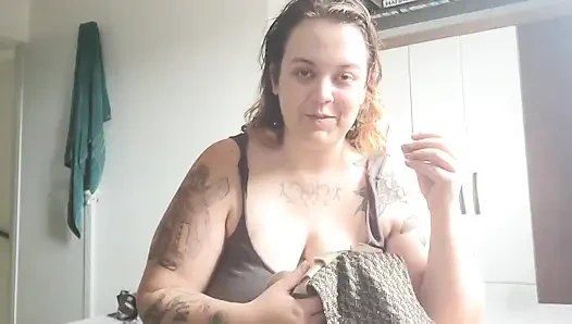 Pacar jarak jauh menemukan sesuatu yang istimewa, sangat merindukanmu