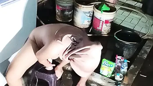 Masturbating my hairy pussy