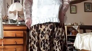 In boniche outfit met een lange luipaardrok voor een dag