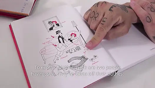 Ateşli lezbiyen egzersizi vahşi amcık yeme çılgınlığına dönüşüyor