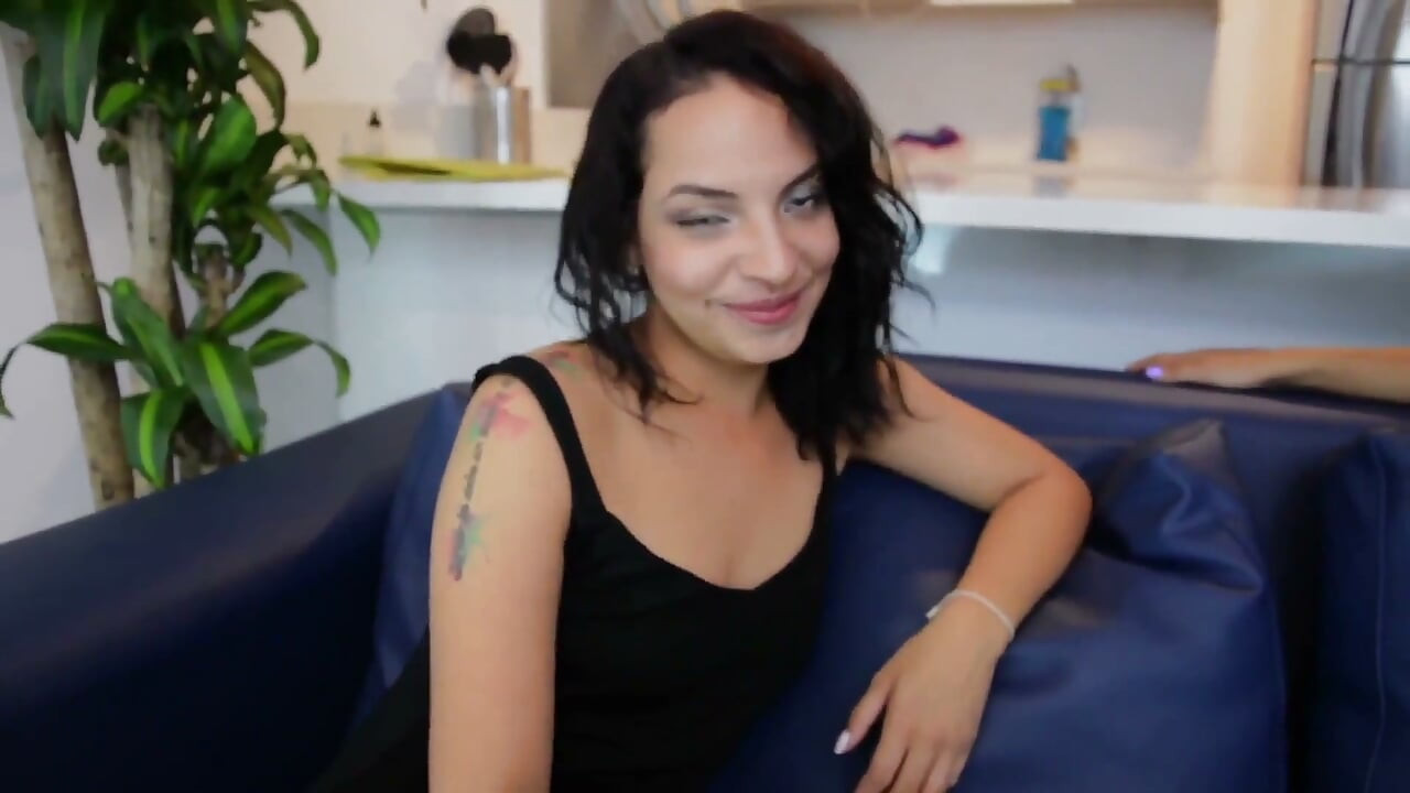 Interview with the Famous Veronica Leal