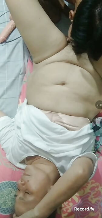 私と激しく犯せば潮吹きできるって知ってる