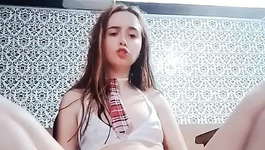 Seorang gadis kampus yang seksi