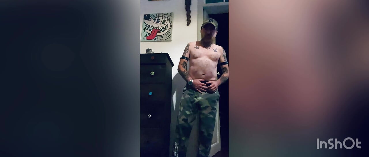 肥胖的假阳具插入我的菊花