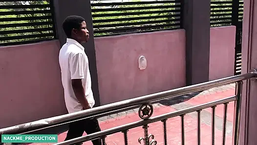 Мой бойфренд пришел навестить меня и в итоге трахнул мою старую сводную сестру