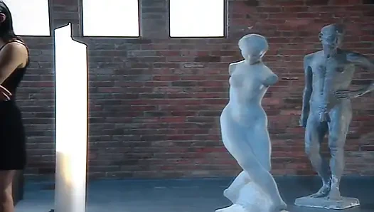 Güzel Ukraynalı esmerin derin anal seksi