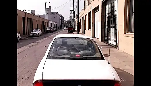 Schwerer harter arschfick für eine versaute kleine blondine