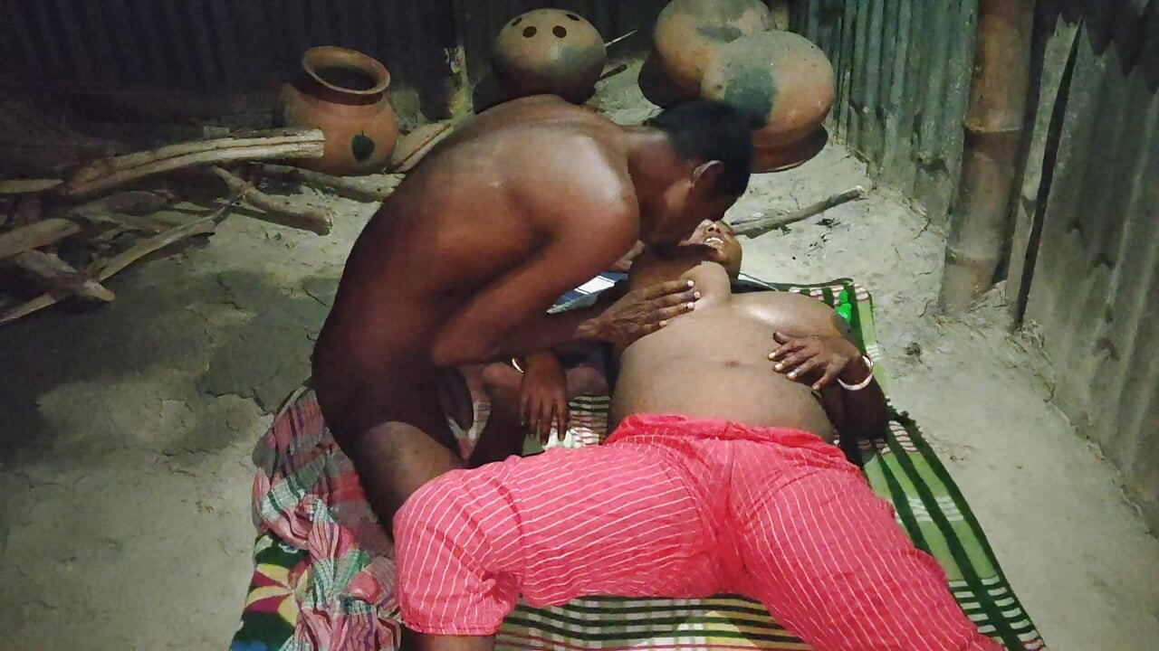 Bhabhi ko baigon se chudai ki Big Ass