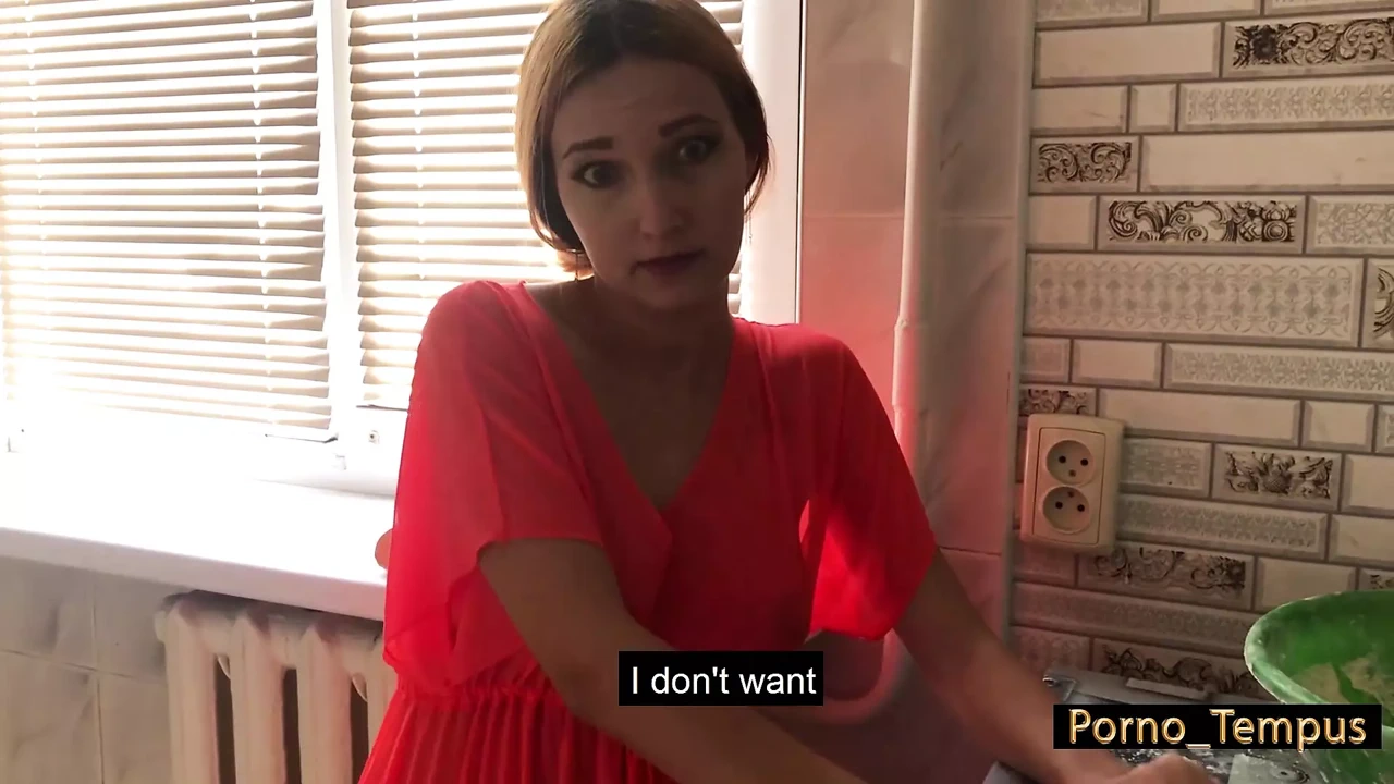 为了债务而叛国。 俄罗斯妻子在丈夫工作时出轨 -Porno_Tempus