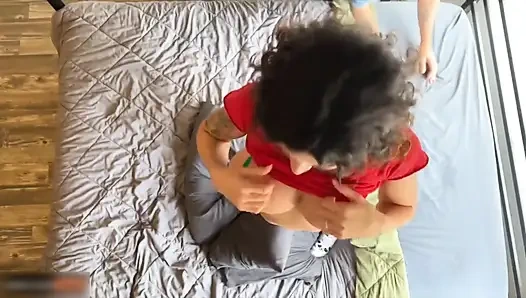 Gadis toket besar muncrat dan dicrot sperma hangat ini