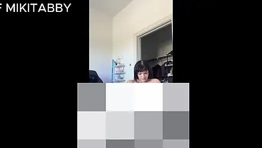 SÜßES EGIRL LUTSCHT UND REITET miki