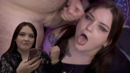 pornogeschichte - Meine Ehefrau auf der Urlaubsparty bekam sperma in den mund und wurde vollgespritzt (öffentlich, cuckold)
