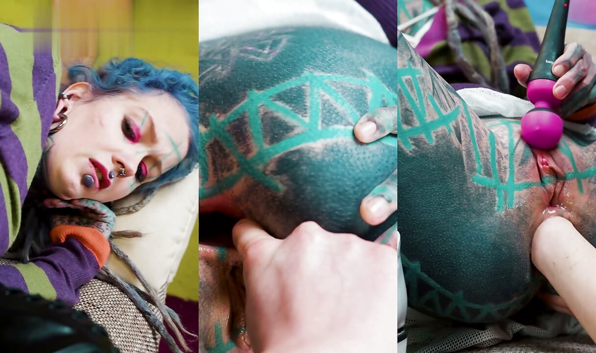 Tattooed Chick Gets Extreme Anal Fisting