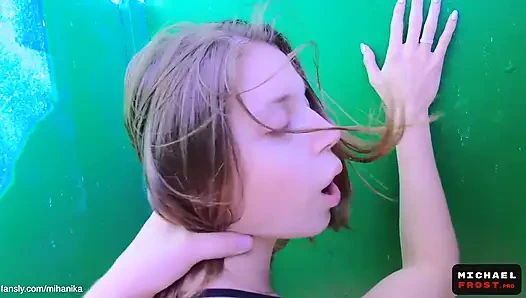 Sahilde soyunma odasında yabancıyla riskli sikiş