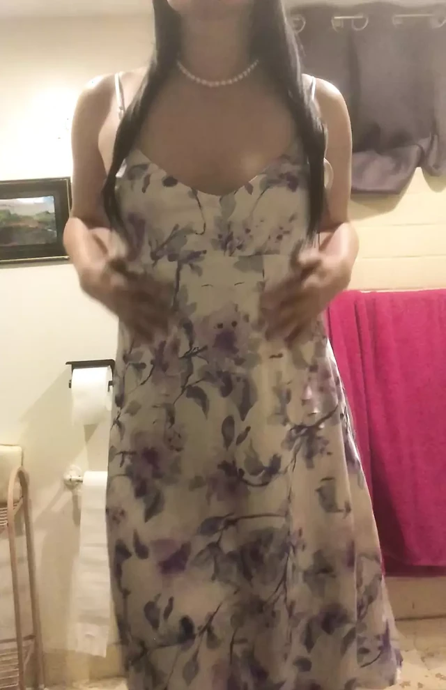 Cindy The Arabic Persian MILF Takes A Washroom Break At Work And Secretly Starts Pleasing Her Throbbing Clit & Fingers Her Soaki