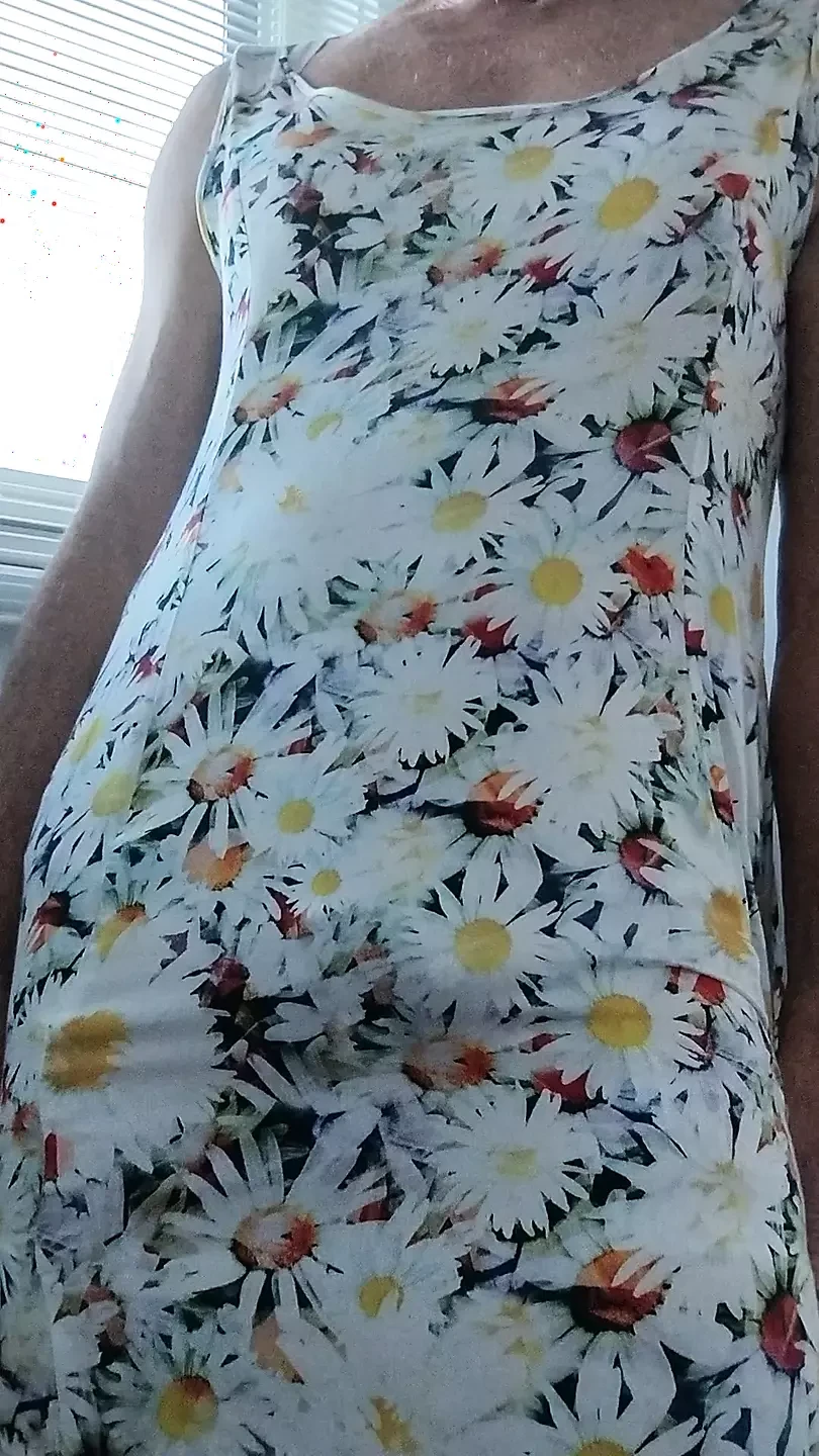 CD crossdresser shows off the new flowers