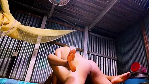 Bou er si cewek hot india asal bengali dientot gaya doggy habis-habisan sampai matanya merem melek