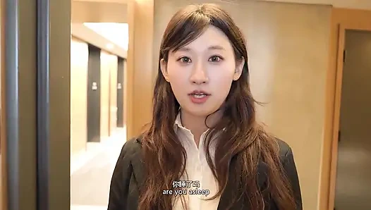 Tergoda Oleh Dua Rekan Cantik Dalam Perjalanan Bisnis! Buka Ruangan Sendirian Dan Bercinta Dengan Creampie