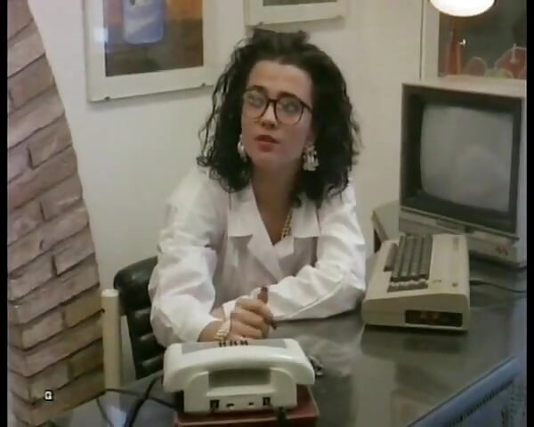 Almanya'dan mükemmel genç kız anal sikiliyor