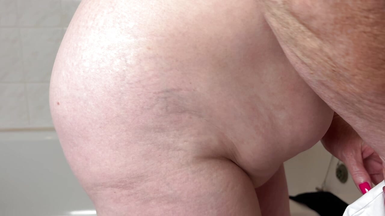 Mrs Mature Feet in the bathroom 470
