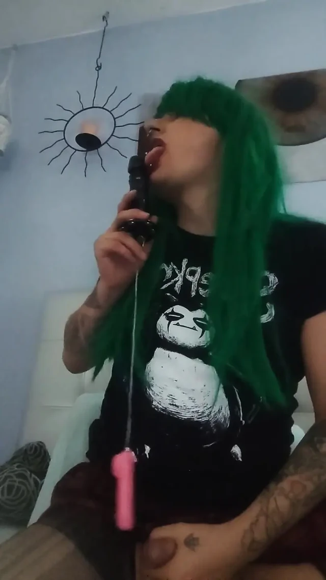 German Punk Tranny Gives Solo Sperm