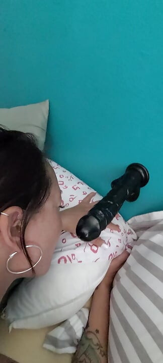 Evli kadın dildo emiyor