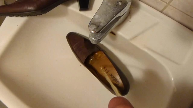 Piss in wifes brown work shoe