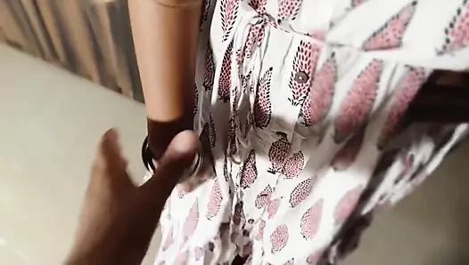 Ateşli orta yaşlı seksi kadın - şehvetli üvey annem üvey babam yokken anal seks yapmama izin verdi