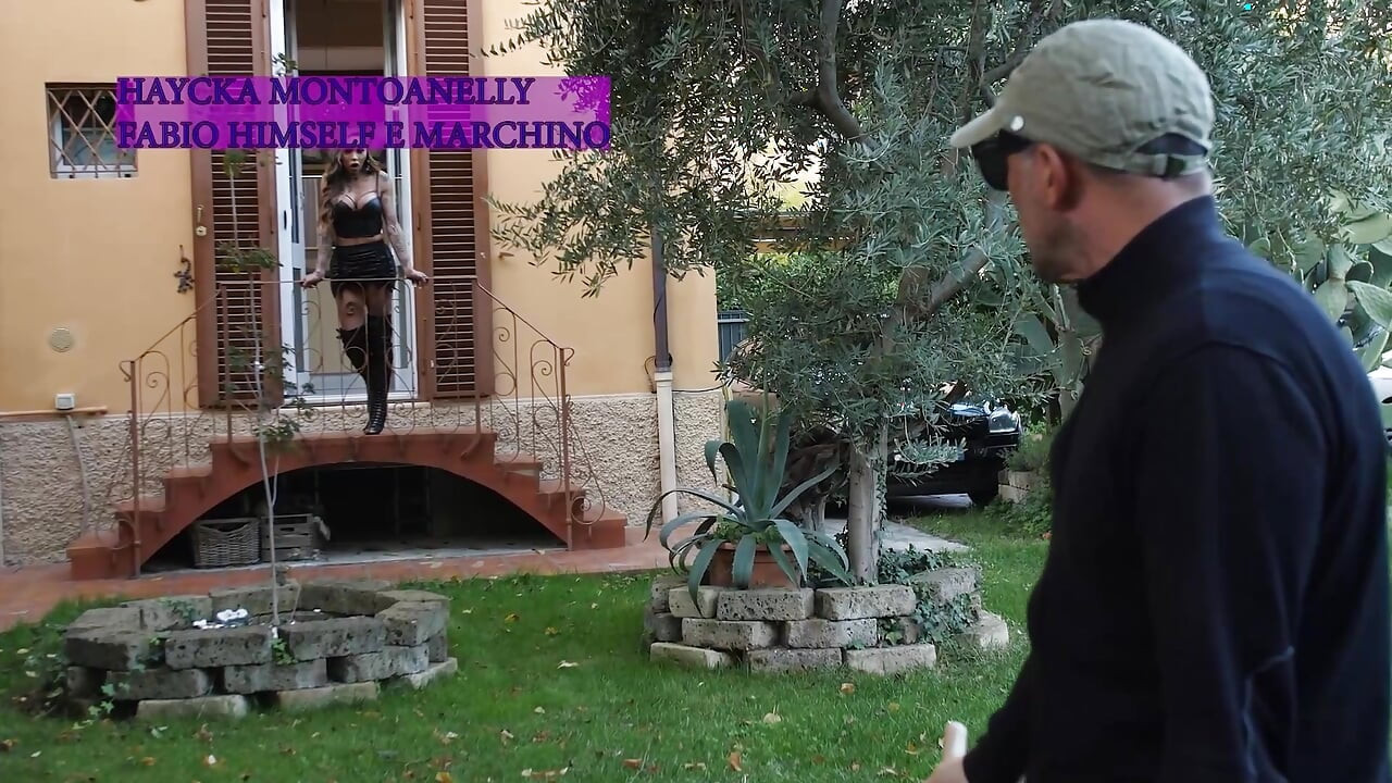 人妖炫耀巨大的鸡巴, 在户外被深深地狠操菊花合集