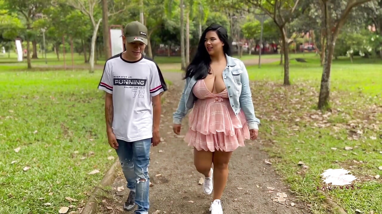 Amateur couple have sex on their first date in the public park - Savannah Watson