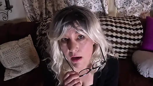 Мачеха возбуждена