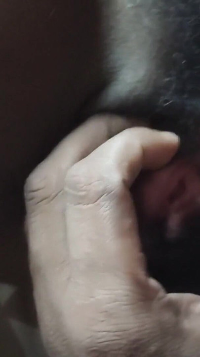 Apni bhabhi ko maine chut phailakar chut me ungli kiya | Clip 1